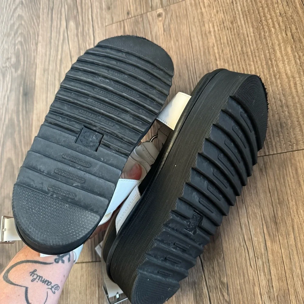 Dr. Martens FRANCIS LEATHER PLATFORM STRAP SANDALS Size 10